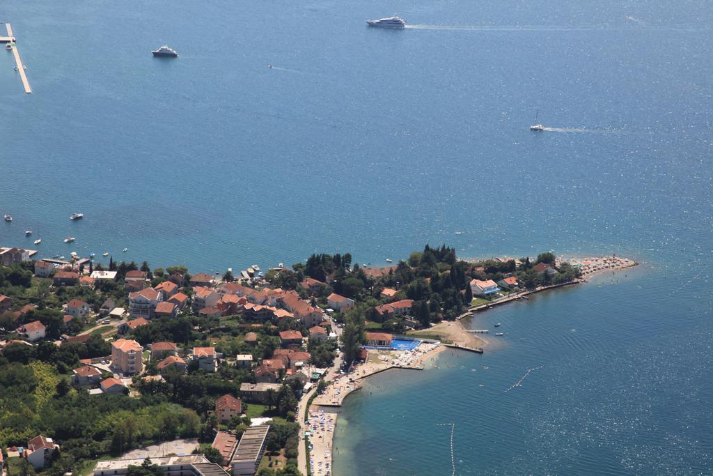 Apartments Lanterna Tivat Buitenkant foto