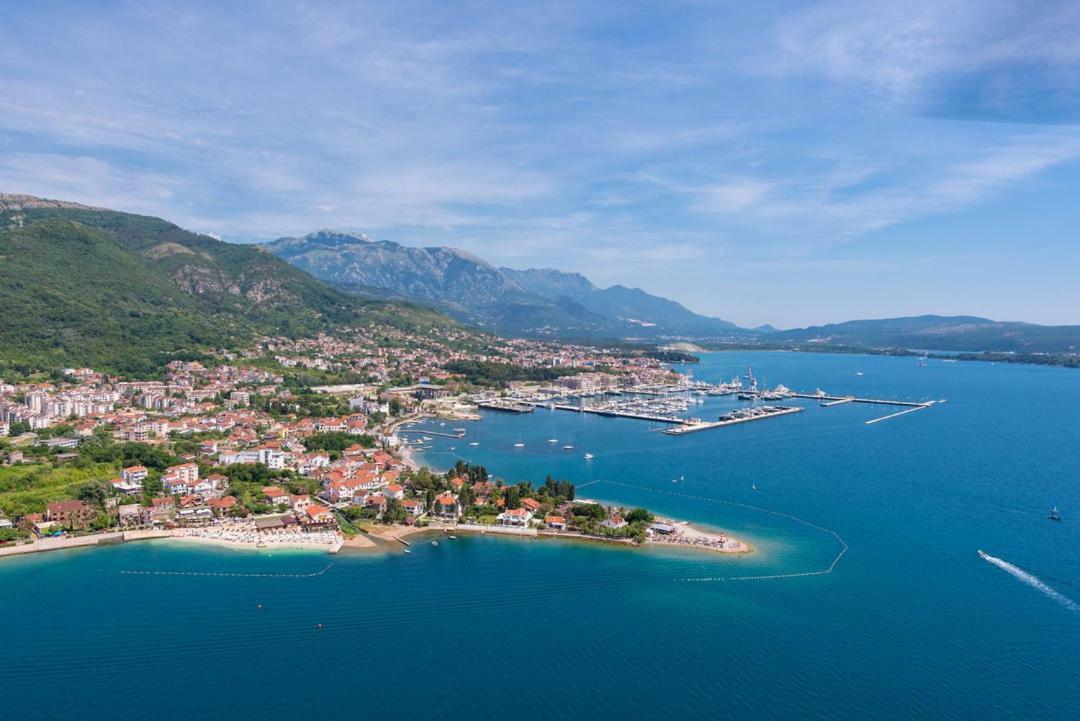 Apartments Lanterna Tivat Buitenkant foto