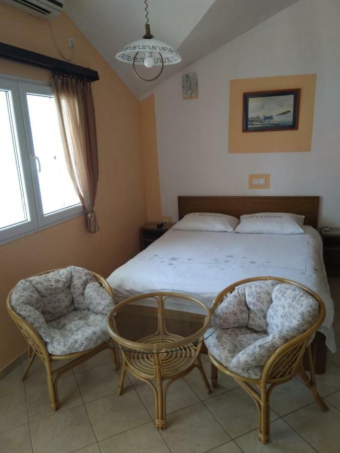 Apartments Lanterna Tivat Buitenkant foto